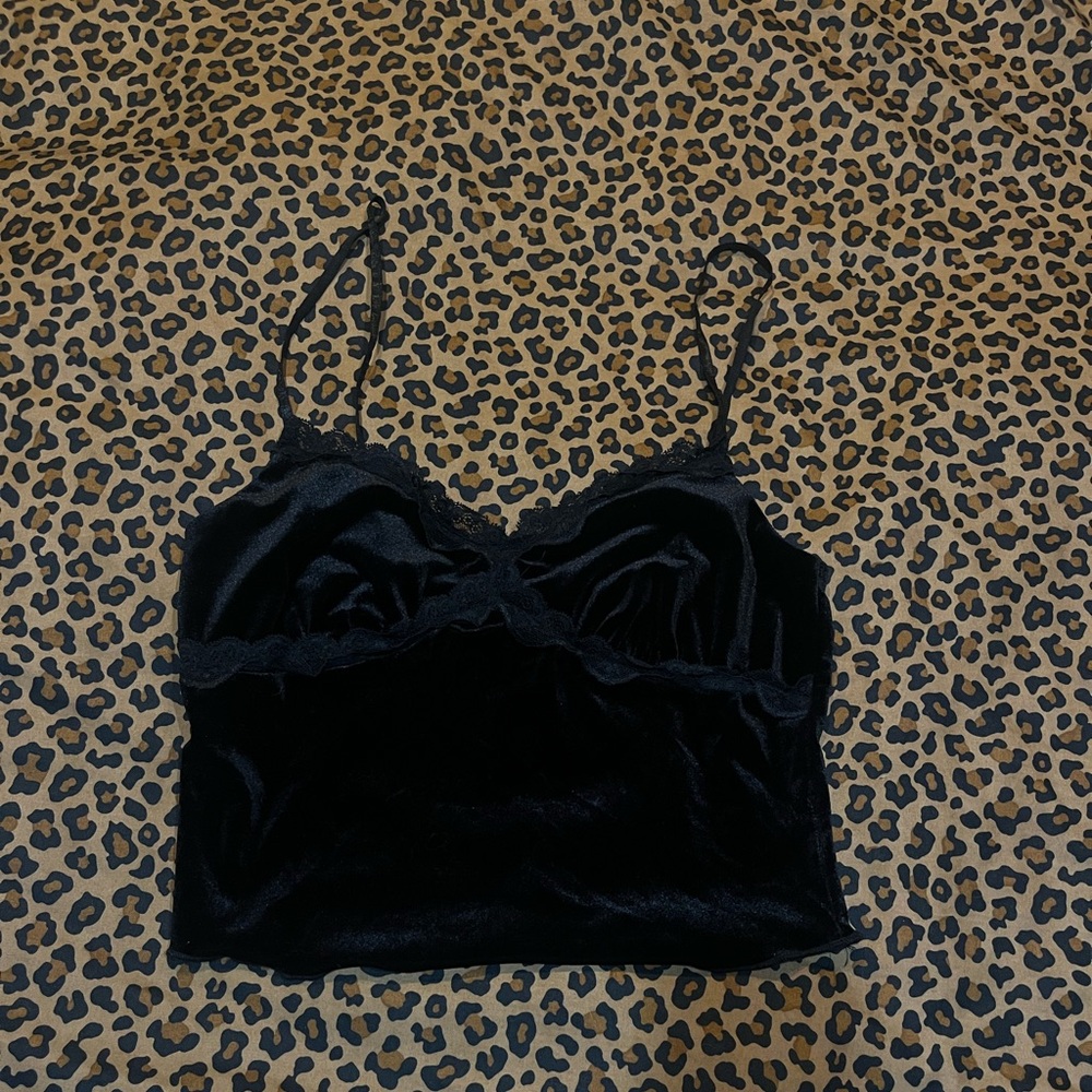 SHEIN Black velvet and lace crop top